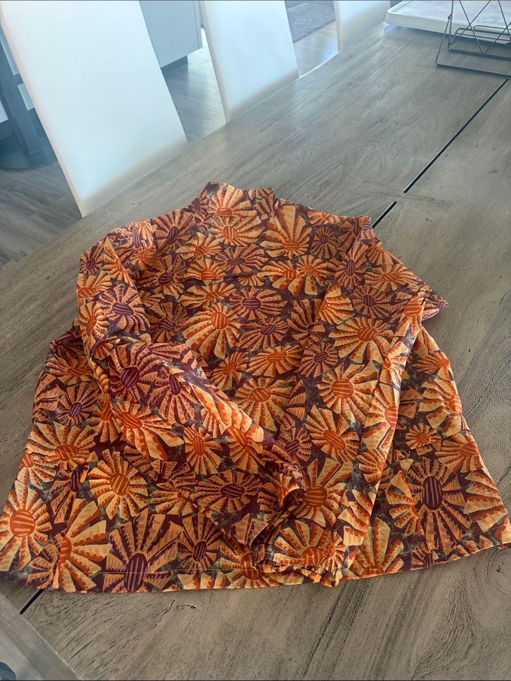 woman’s Patagonia size, large sunflower windbreaker - Picture 5 of 5